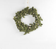 Load image into Gallery viewer, Handmade Felt Christmas Wreath
